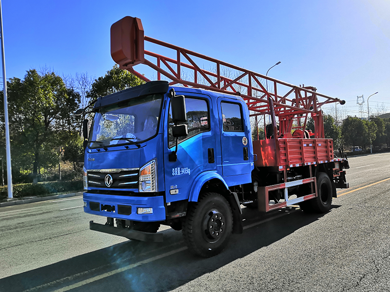 東風華神雙排5型汽車鉆機
